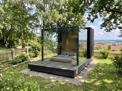 Visualisering: Vivaldis soveværelse omgivet af glas med privatlivsskærm